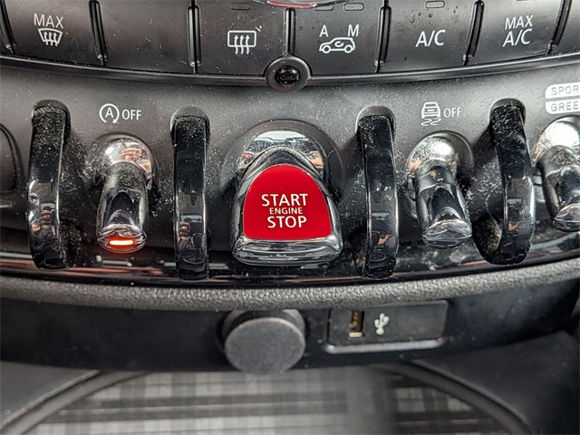 2019 Mini Cooper Base S ALL4 photo 11