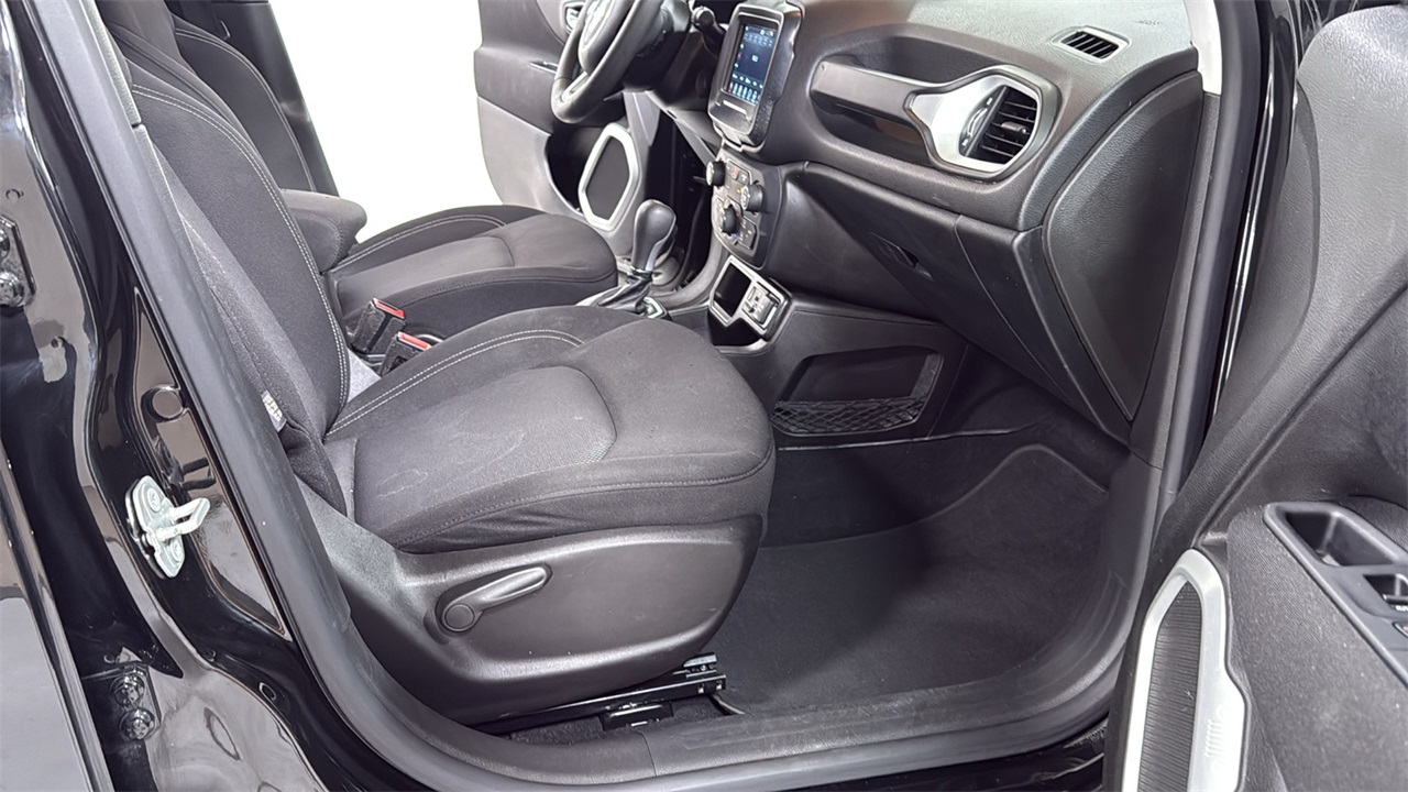 2021 Jeep Renegade Jeepster Sport Upland photo 17
