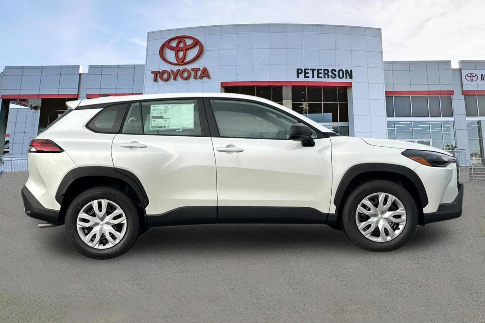 2026 Toyota Corolla Cross L photo 2