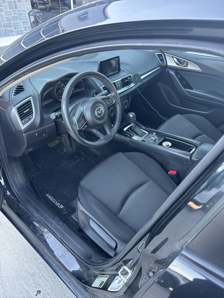 2018 Mazda Mazda3 Sport photo 5