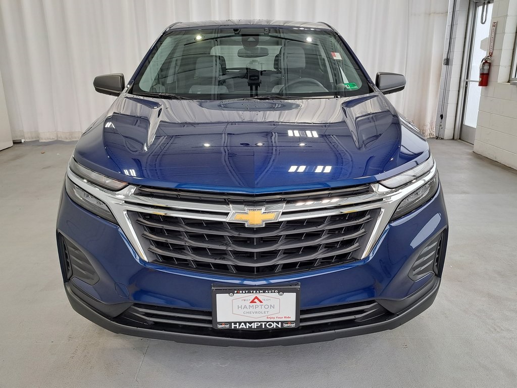 2023 Chevrolet Equinox LS photo 2