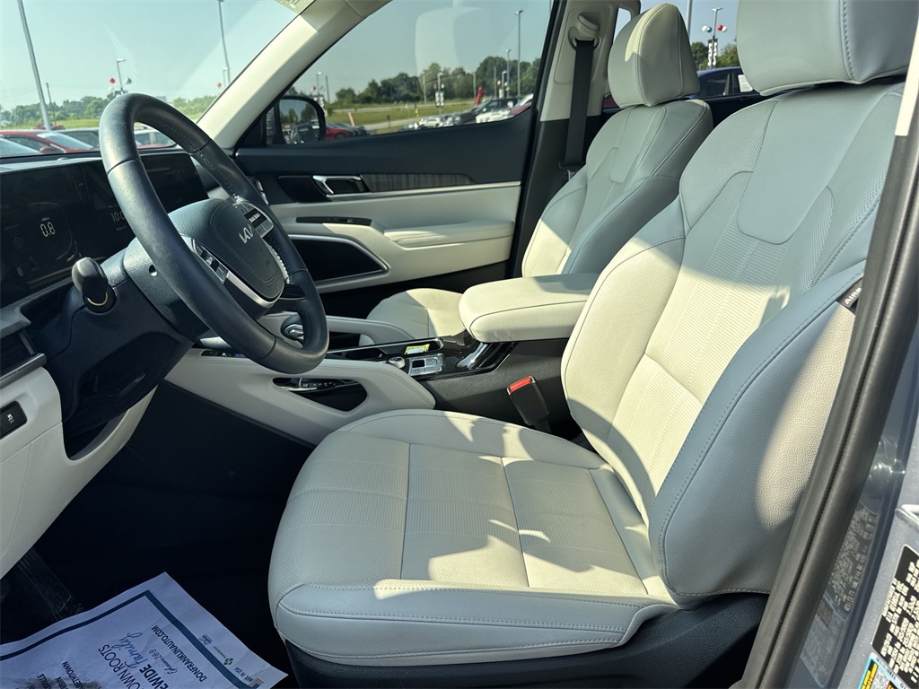 2024 Kia Telluride EX photo 13