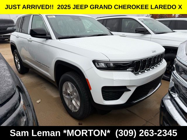2025 Jeep Grand Cherokee Laredo's photo