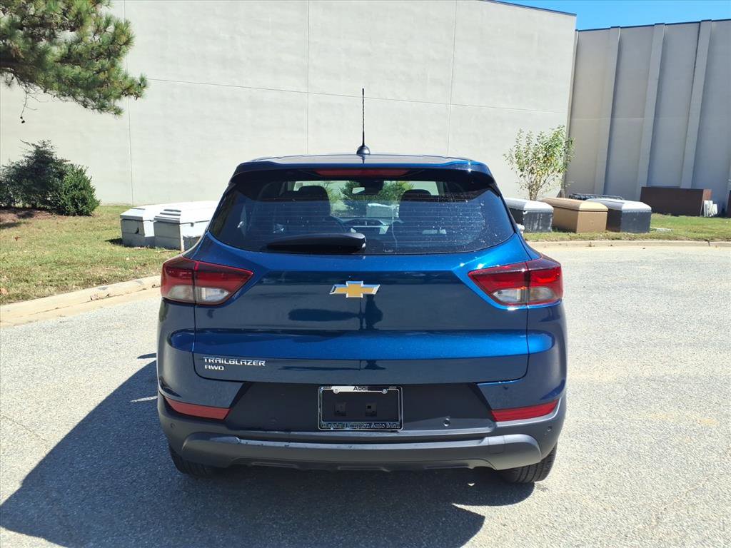 2021 Chevrolet Trailblazer LS photo 6