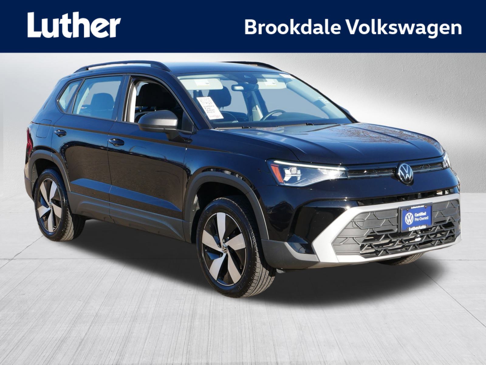 2025 Volkswagen Taos S's photo