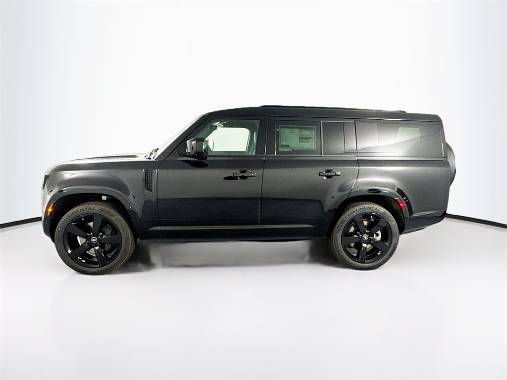 2025 Land Rover Defender 130 X-Dynamic SE photo 8