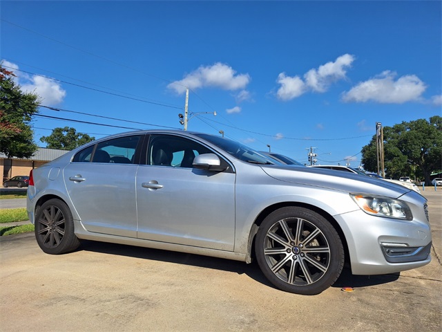 2018 Volvo S60 Inscription T5 photo 2