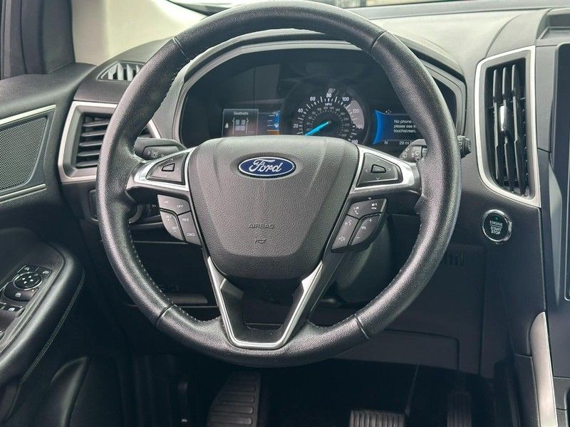 2023 Ford Edge SEL photo 11