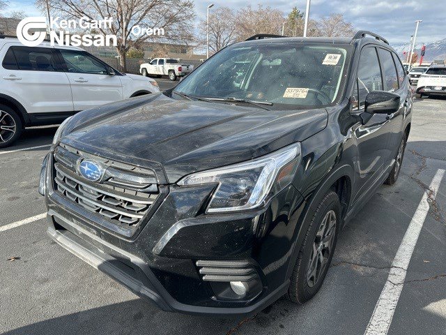 2023 Subaru Forester Premium's photo