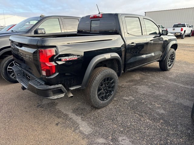 2026 Chevrolet Colorado Trail Boss photo 2
