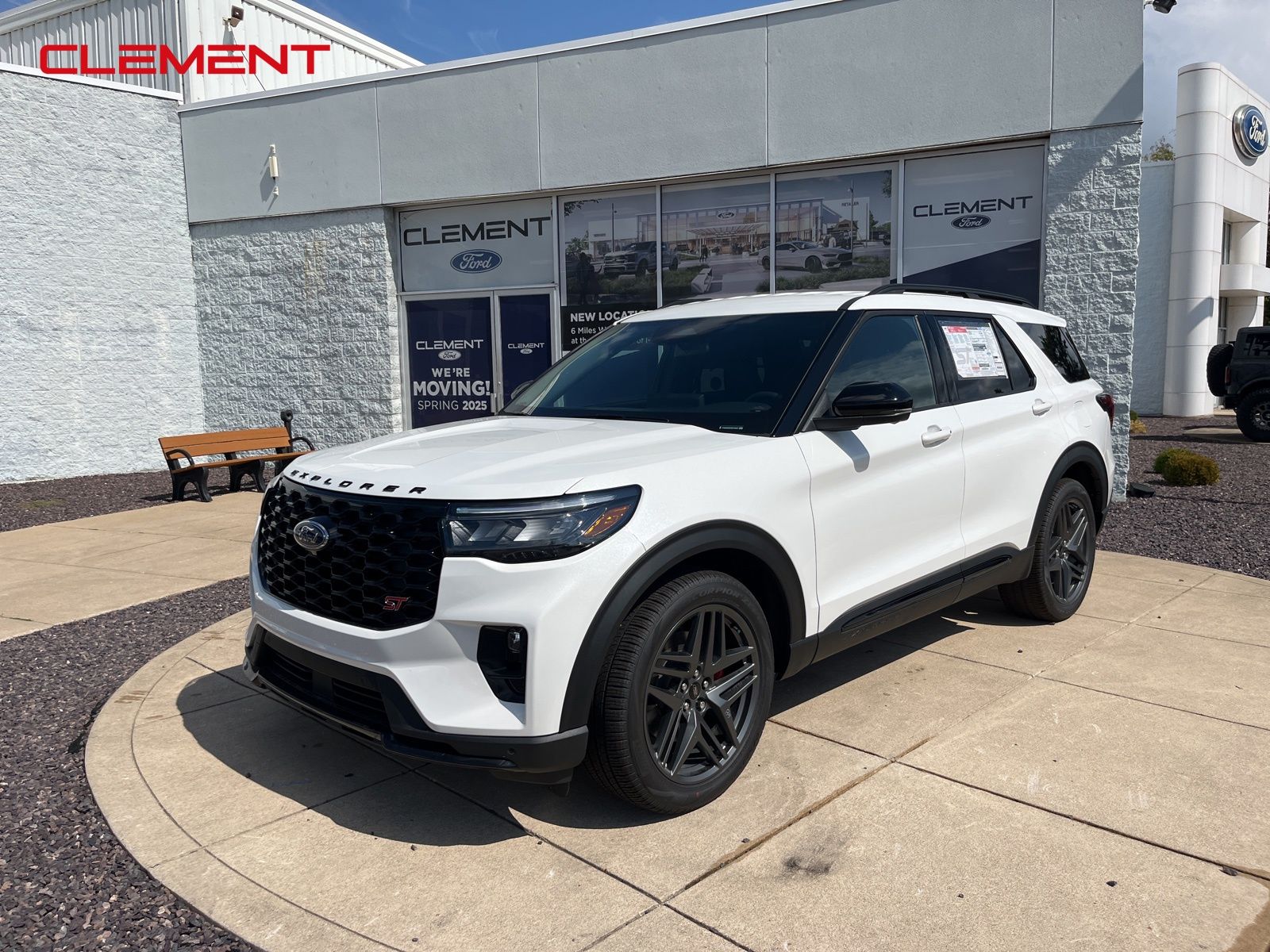 2025 Ford Explorer ST's photo