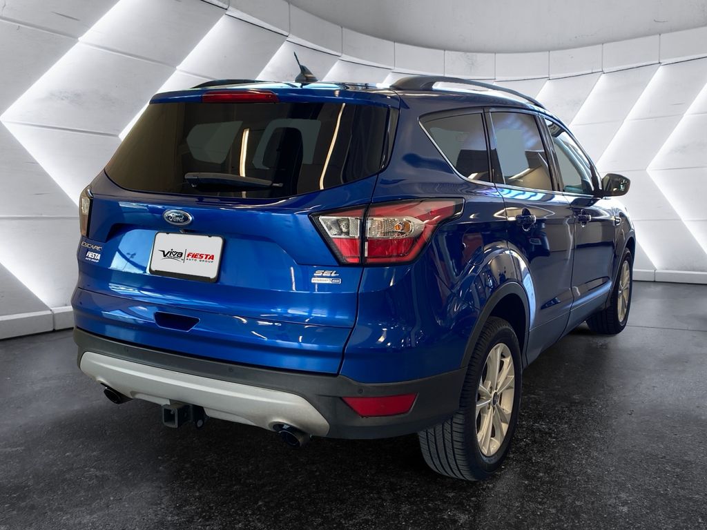 2018 Ford Escape SEL photo 4