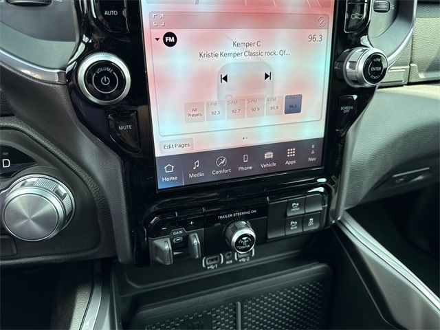2025 Ram 1500 Laramie photo 19