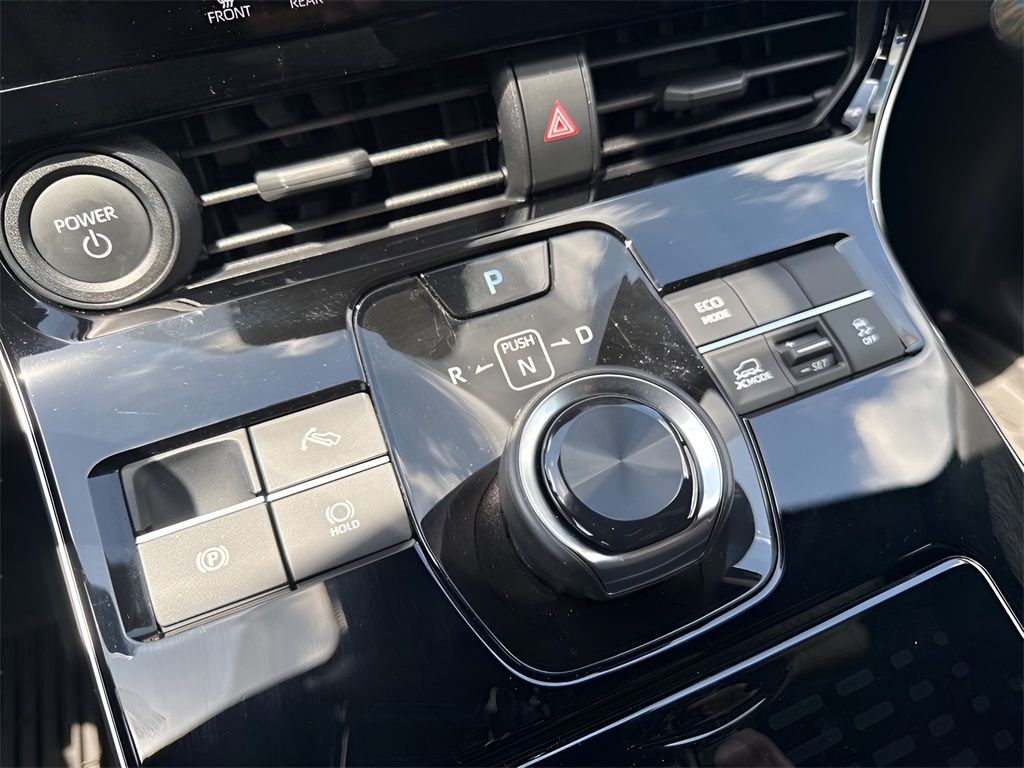 2024 Toyota bZ4X XLE photo 16