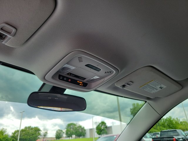 2021 Chevrolet Traverse Cloth photo 27