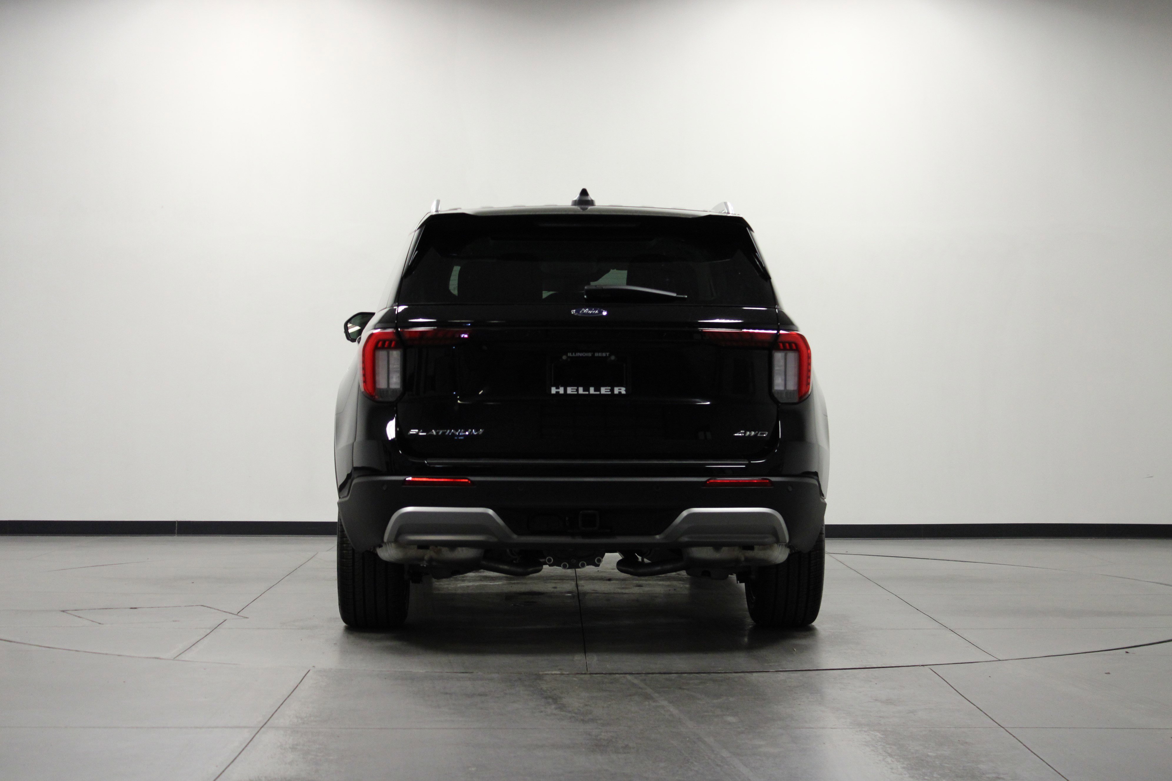 2025 Ford Explorer Platinum photo 3