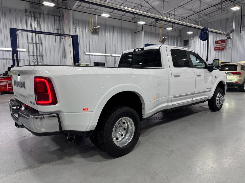 2025 Ram 3500 Limited photo 9