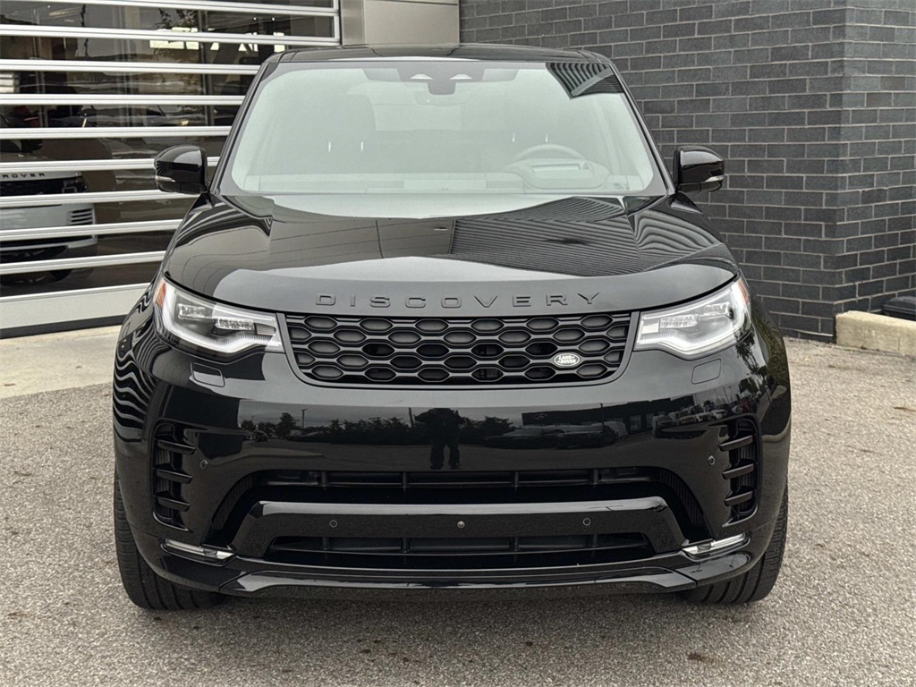 2025 Land Rover Discovery SE photo 2