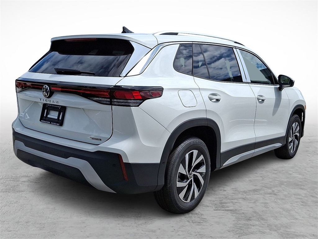 2025 Volkswagen Tiguan S photo 2