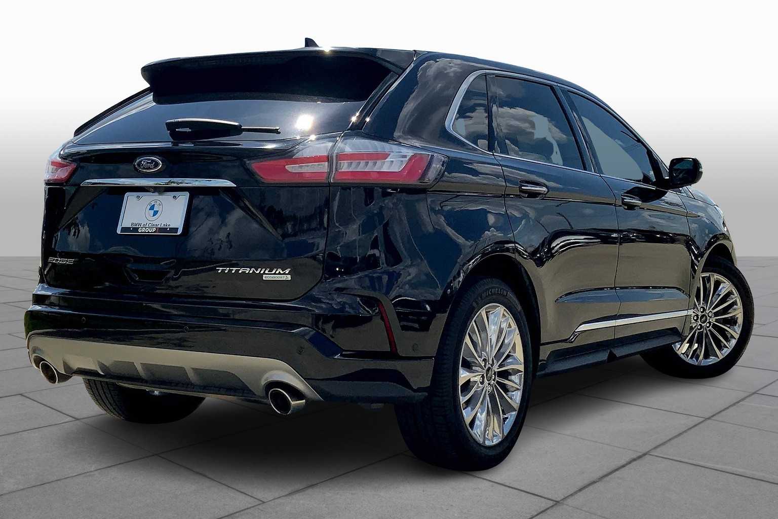 2020 Ford Edge Titanium photo 12