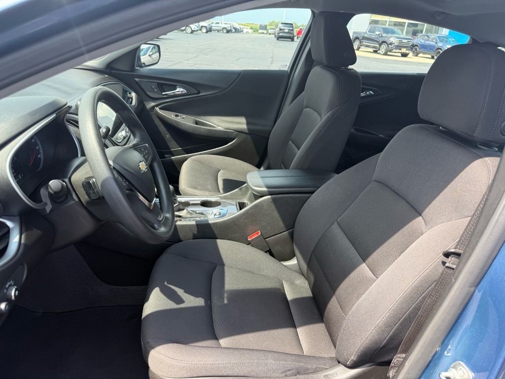 2024 Chevrolet Malibu 1LT photo 10