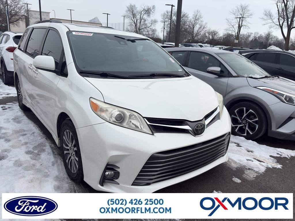 2018 Toyota Sienna XLE Premium