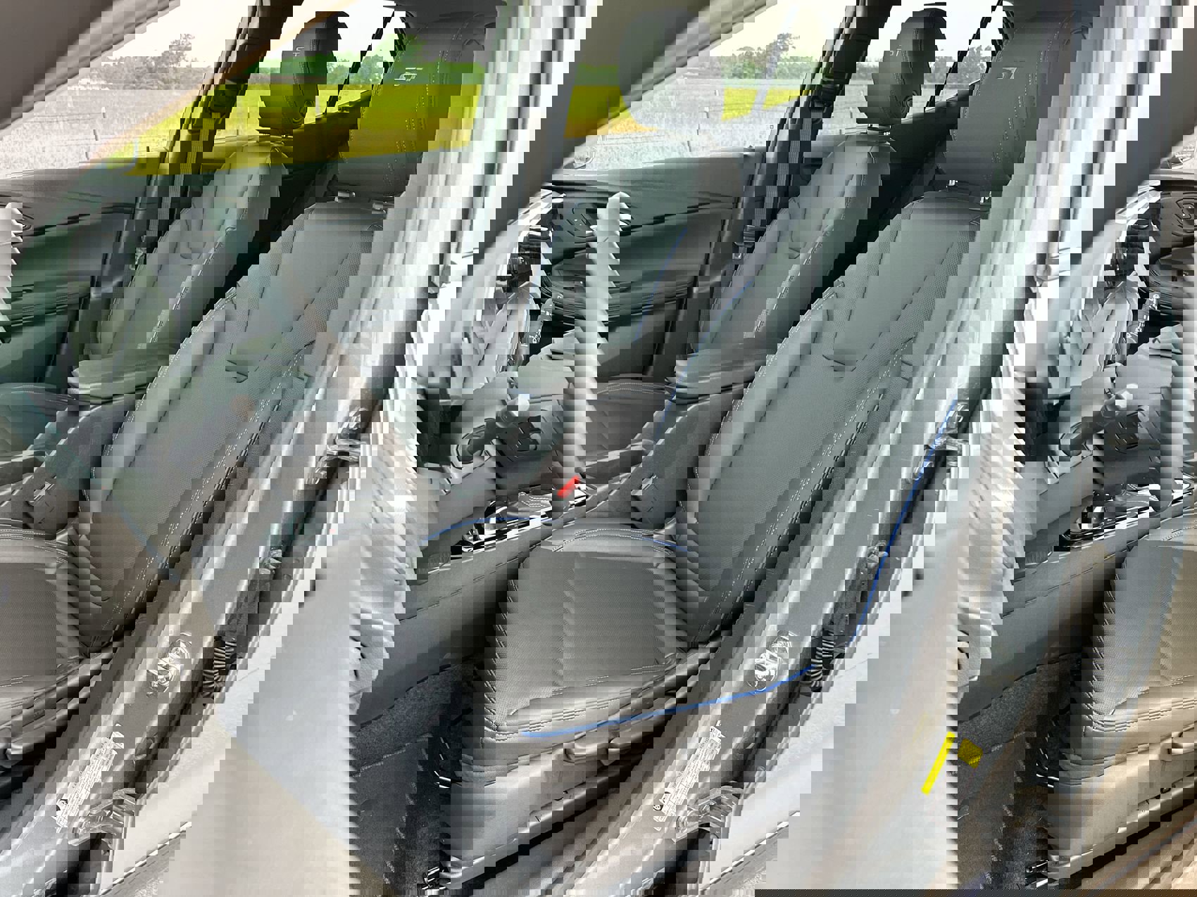 2025 Buick Encore GX Sport Touring photo 16
