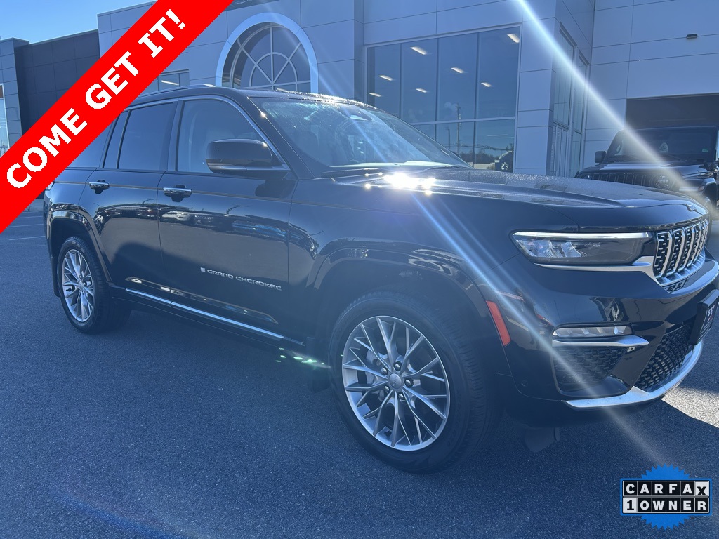 2023 Jeep Grand Cherokee Summit's photo