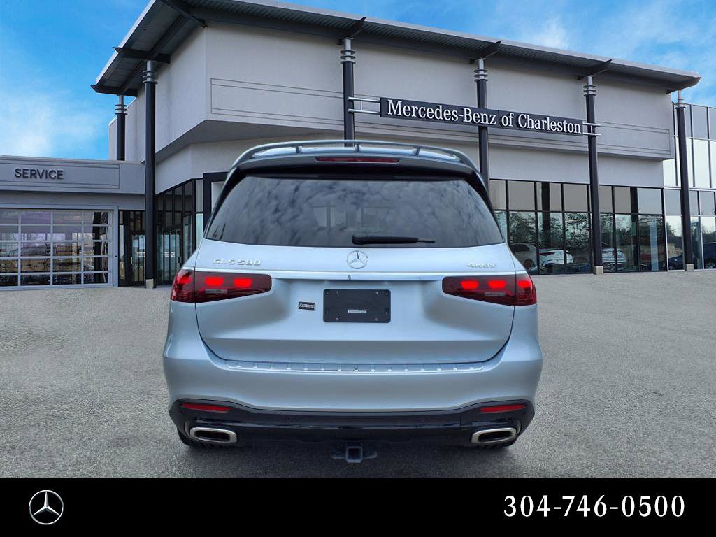 2025 Mercedes Benz GLS 580 4MATIC photo 3