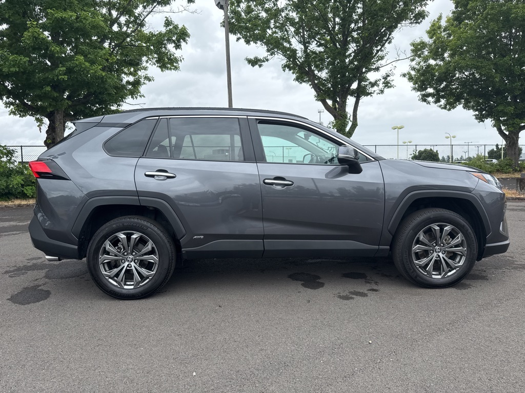 2023 Toyota RAV4 Hybrid Limited photo 3