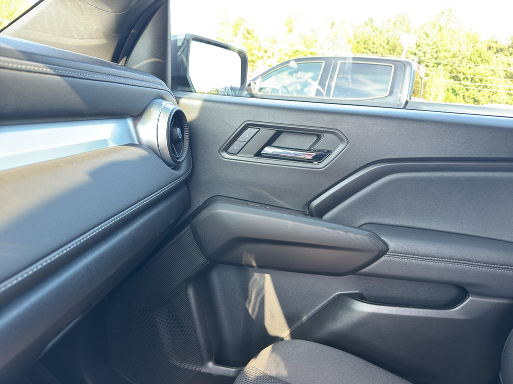 2024 Chevrolet Colorado LT photo 19