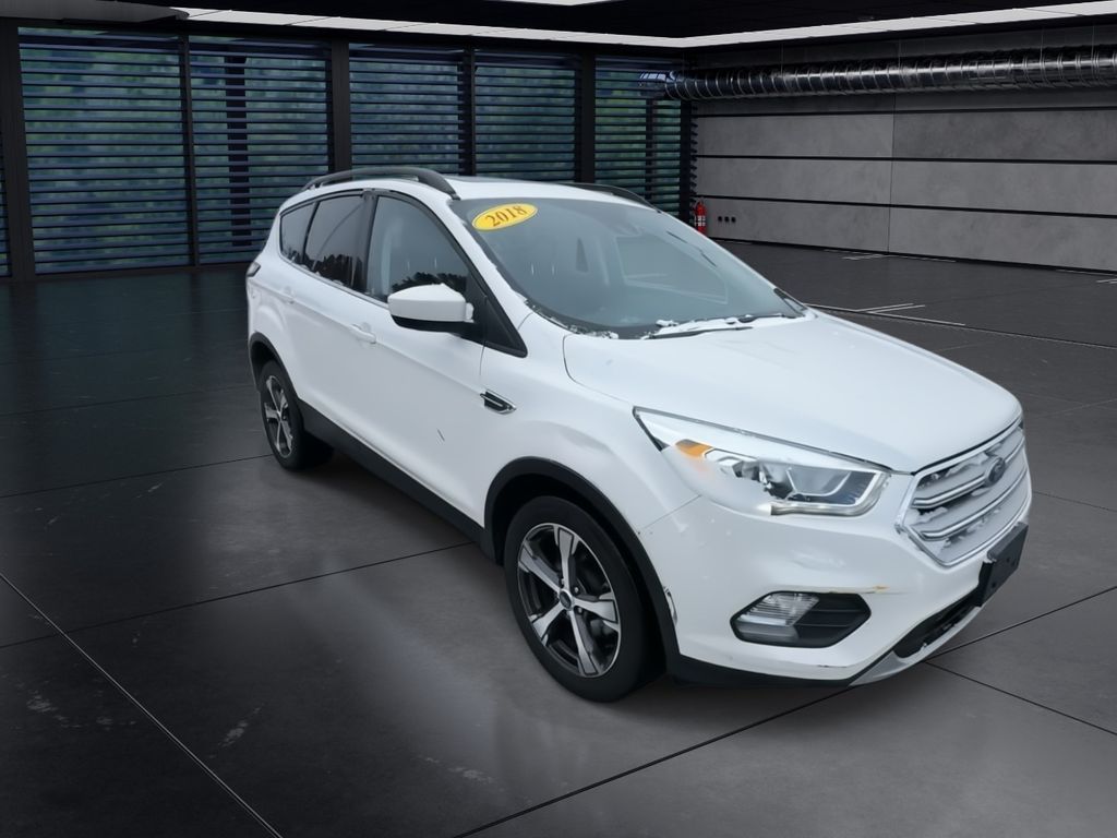 2018 Ford Escape SEL photo 2
