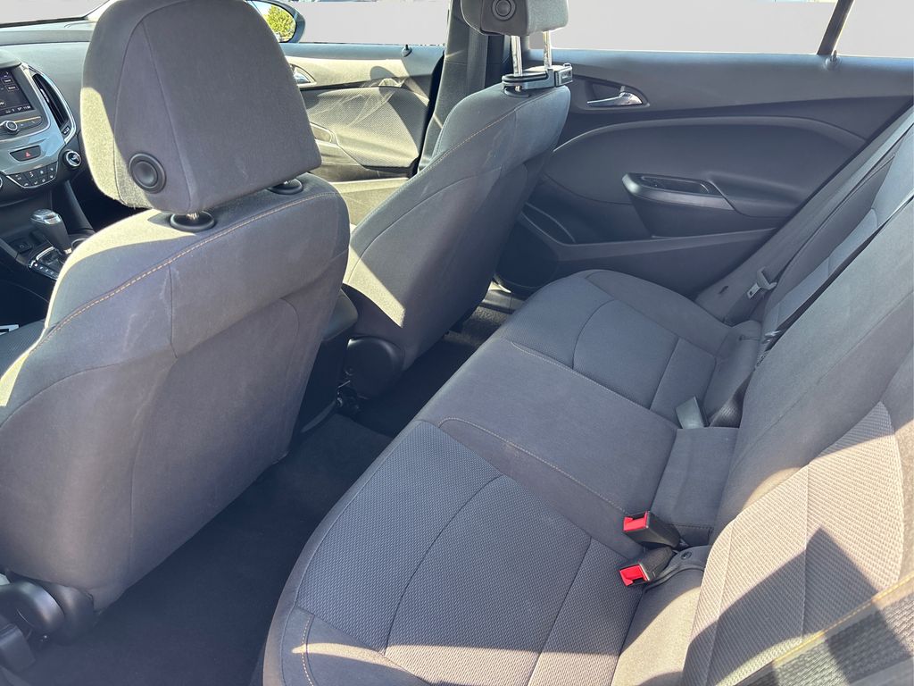 2019 Chevrolet Cruze LS photo 9