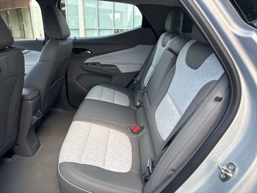 2022 Chevrolet Bolt EUV Premier photo 10