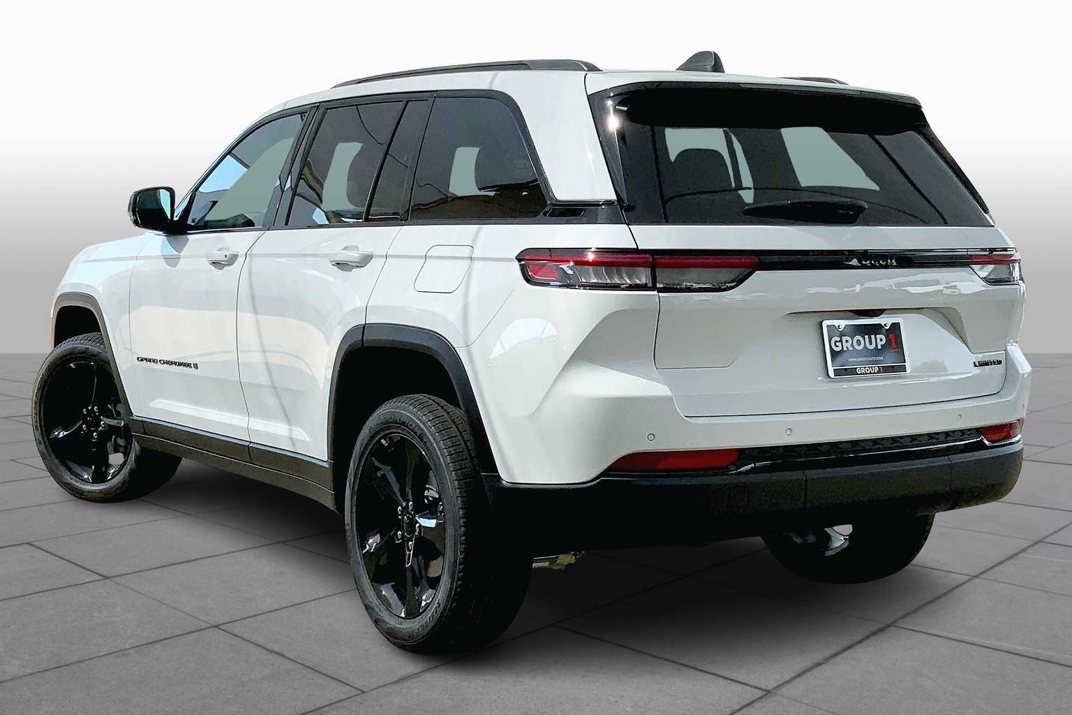 2025 Jeep Grand Cherokee Limited photo 11