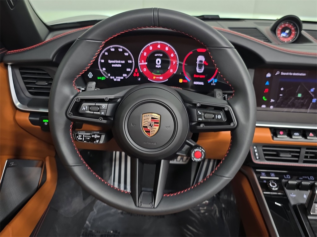 2026 Porsche 911 4 GTS photo 14
