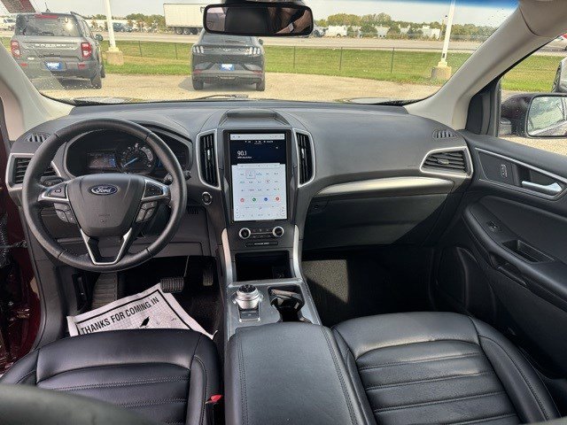 2022 Ford Edge SEL photo 29