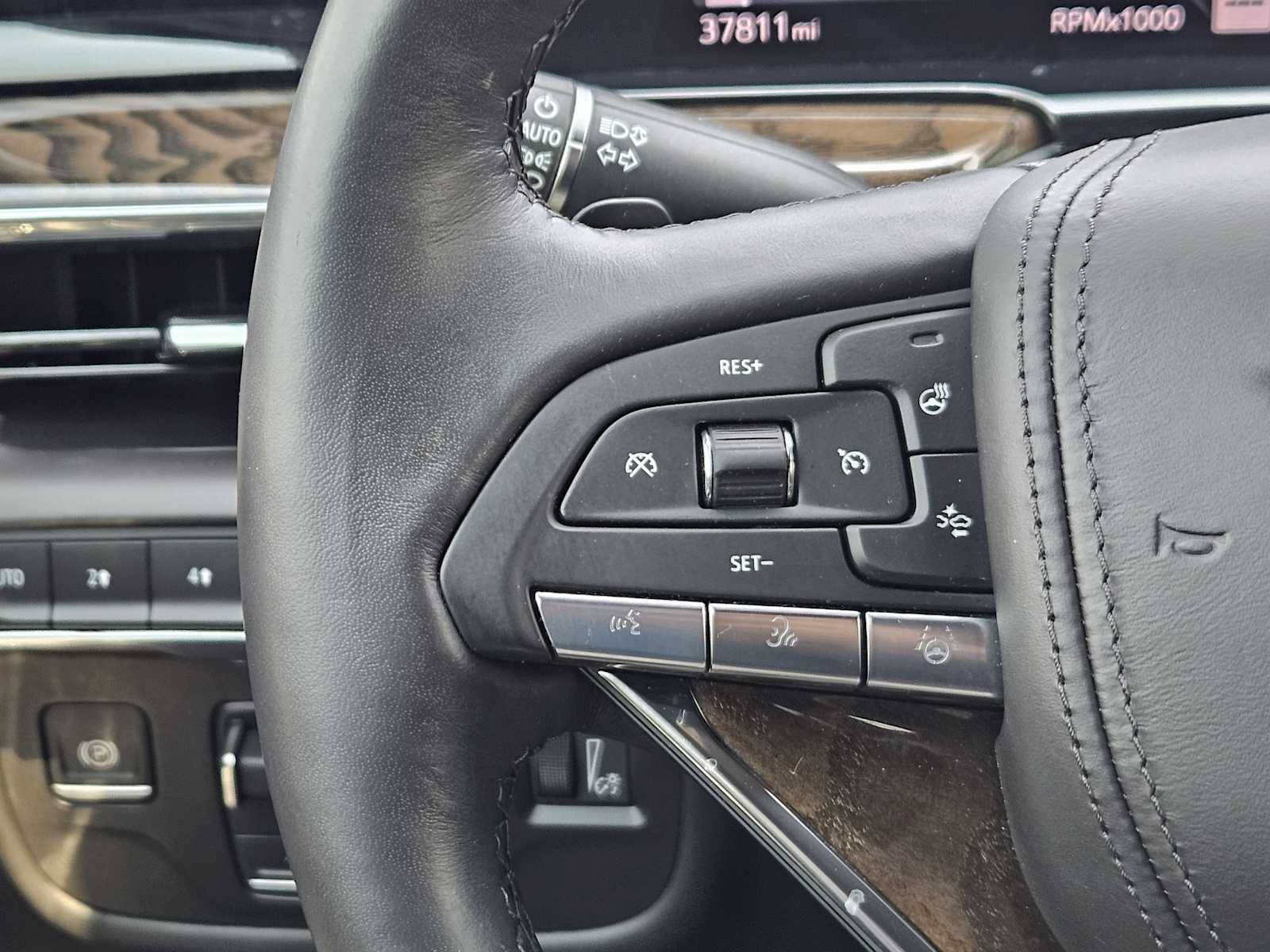 2023 Cadillac Escalade ESV Sport Platinum photo 14