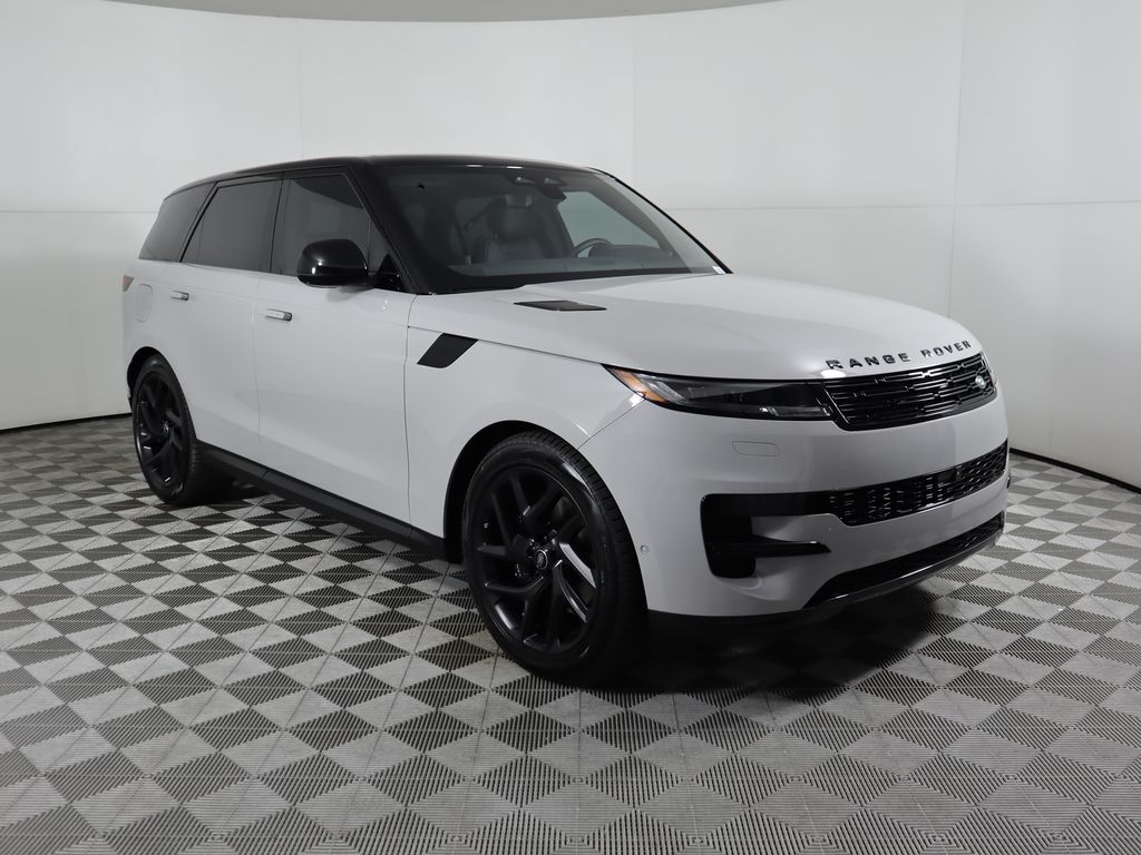 2025 Land Rover Range Rover Sport SE photo 3