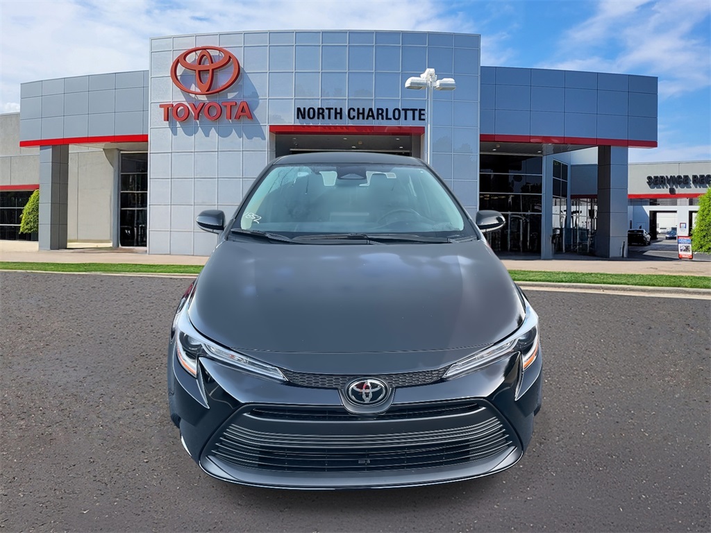 2025 Toyota Corolla LE photo 2