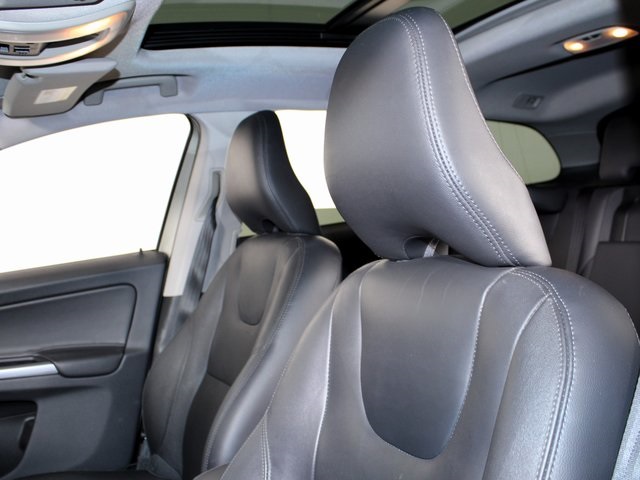 2015 Volvo XC60 T5 Premier photo 18