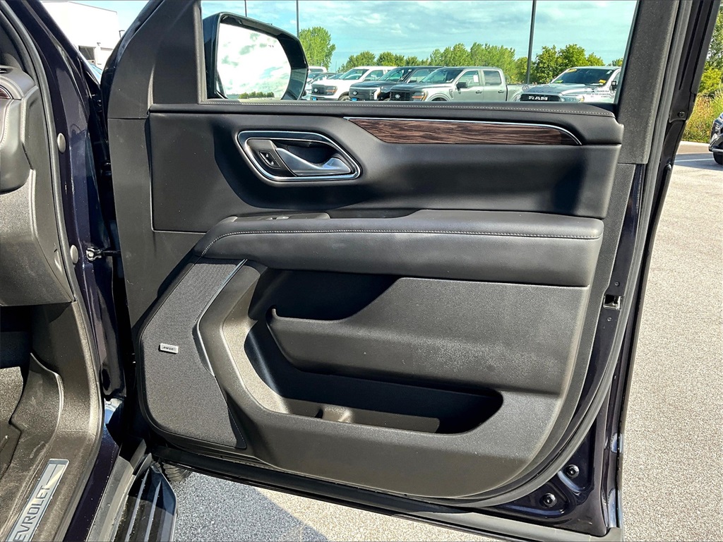 2022 Chevrolet Tahoe LT photo 12
