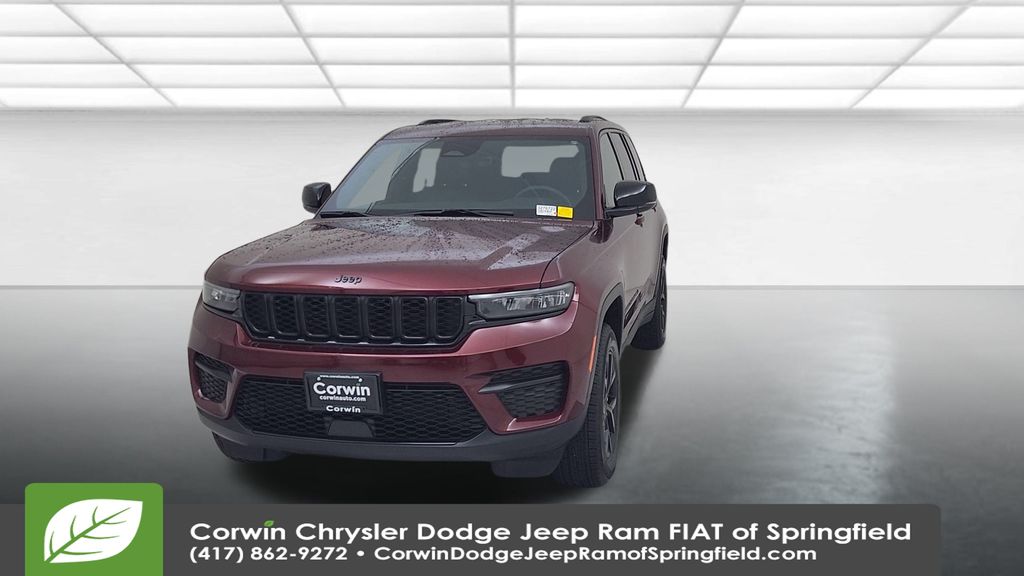 2025 Jeep Grand Cherokee Altitude photo 4