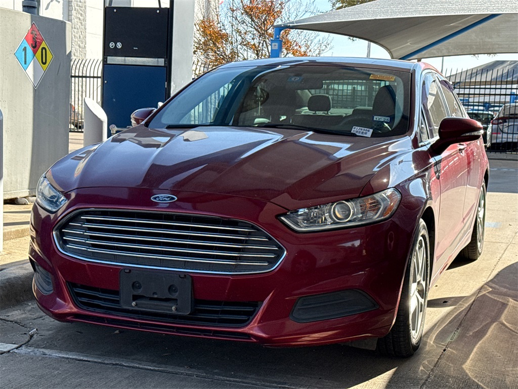 2015 Ford Fusion SE's photo