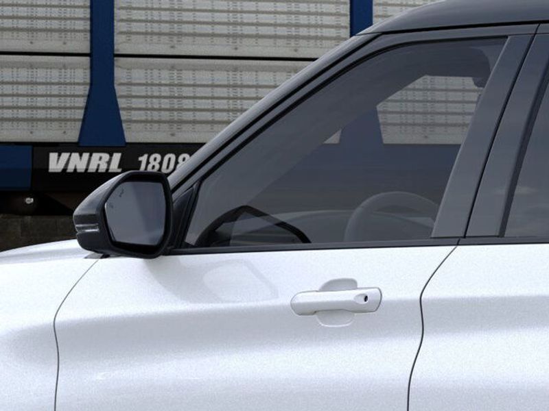 2025 Ford Explorer ST photo 16