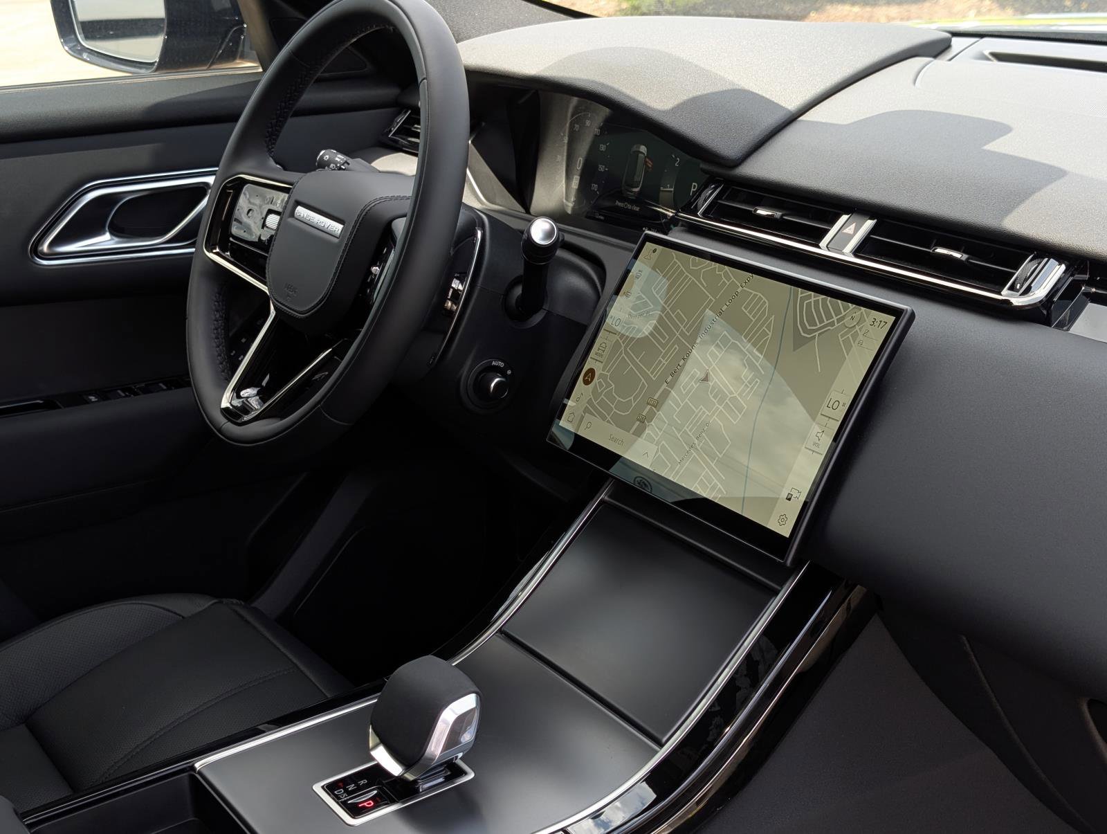2026 Land Rover Range Rover Velar S photo 35