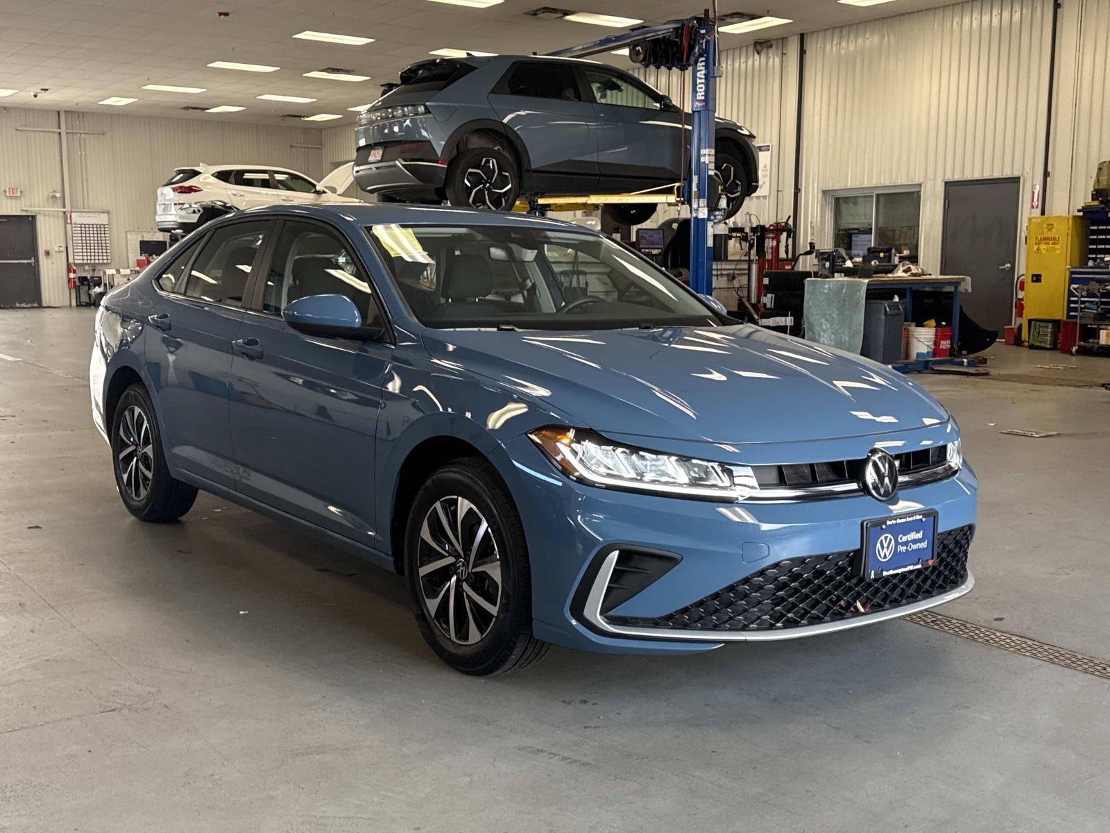 2025 Volkswagen Jetta S photo 2