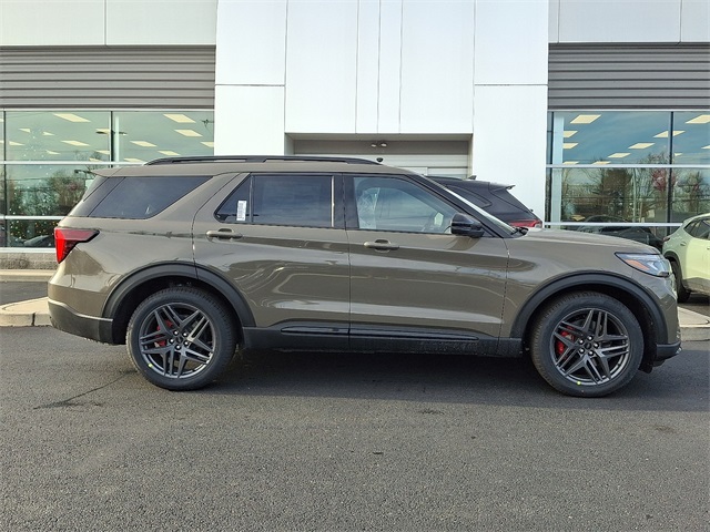 2026 Ford Explorer ST's photo