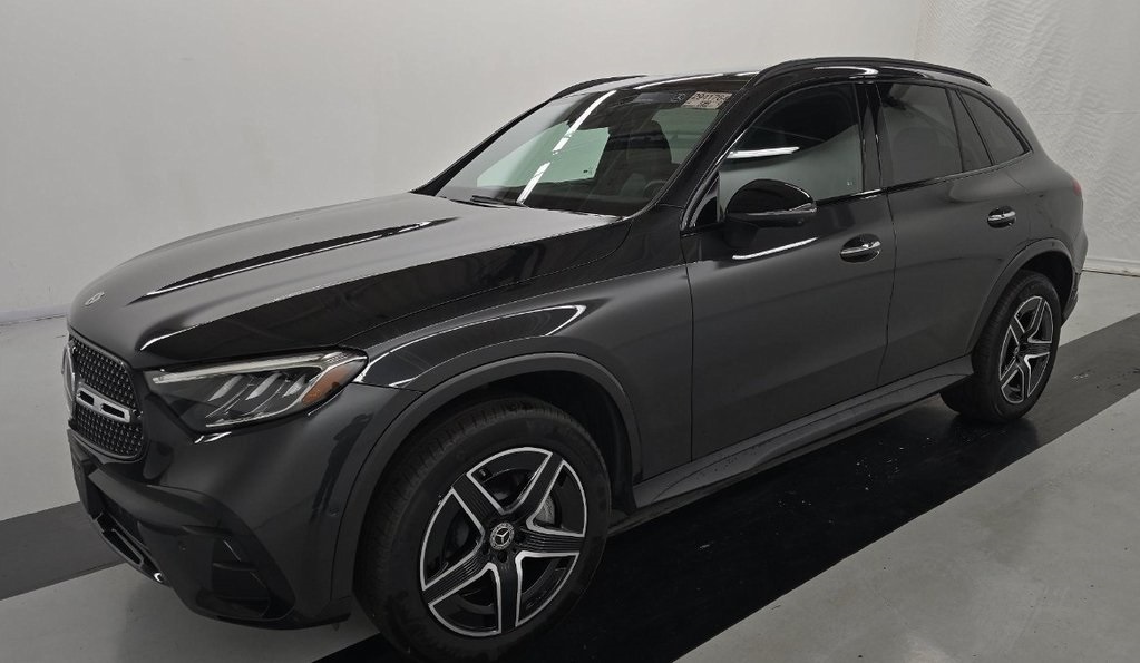 2024 Mercedes-Benz GLC GLC 300's photo