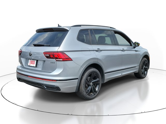 2024 Volkswagen Tiguan SE R-Line Black photo 4